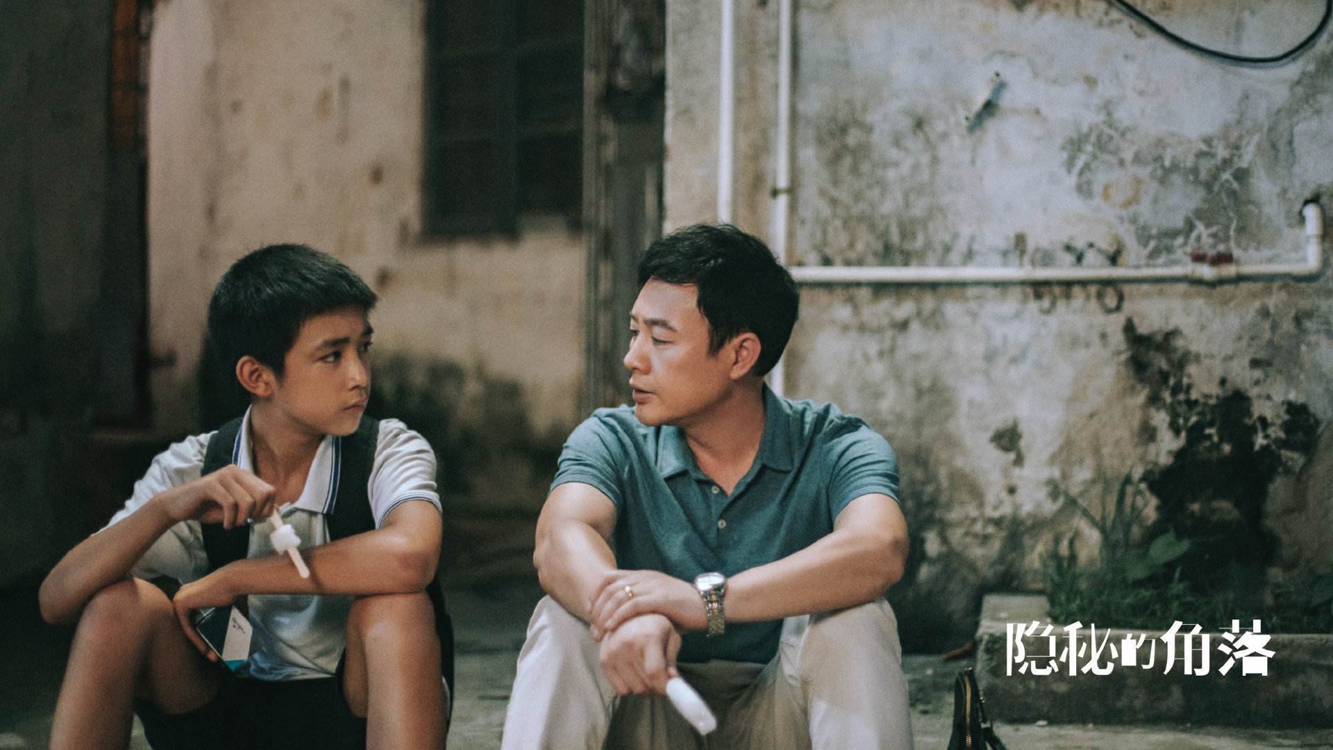 传奇巨星的“幕后故事”:他们的成长密码到底是什么?,传奇的成长奖杯